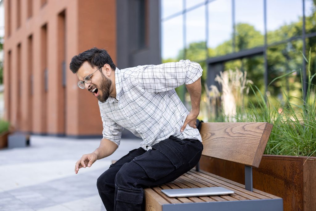 Back-Pain-in-Croydon-Chiropractor-or-Osteopath-c